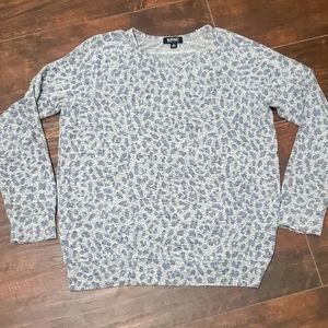Cheetah long sleeve, size medium